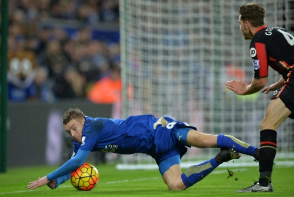 Vardy (E) em a&ccedil;&atilde;o com o Leicester, em 3 de janeiro, em Leicester