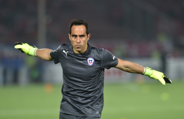 O goleiro da sele&ccedil;&atilde;o chilena, Claudio Bravo, em Santiago, no dia 19 de junho de 2015