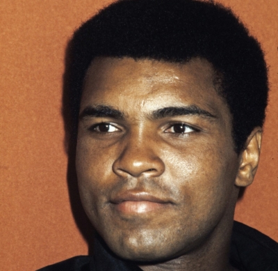 (Arquivo) Muhammad Ali, em Paris, no dia 10 de setembro de 1974