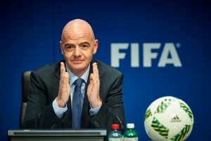 Infantino participa de uma entrevista coletiva em Zurique