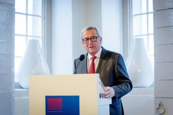 O presidente da Comiss&atilde;o Europeia Jean-Claude Juncker participa de uma coletiva de imprensa em Amsterd&atilde;, Holanda, no dia 7 de janeiro de 2016