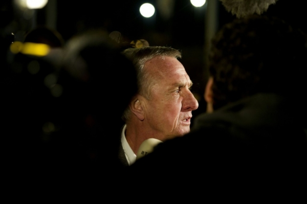 (Arquivo) O jogador holand&ecirc;s Johan Cruyff &eacute; visto em Amsterdam no dia 12 de dezembro de 2011