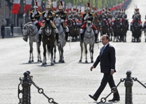 O chefe de Estado franc&ecirc;s, Fran&ccedil;ois Hollande, presidiu na manh&atilde; deste domingo em Paris a cerim&ocirc;nia comemorativa de 8 de maio, que marca o fim da Segunda Guerra Mundial, a &uacute;ltima de seu mandato