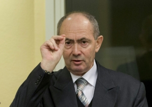 Zdravko Tolimir em foto de 12 de dezembro de 2012