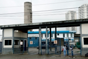 Entrada do Centro de Deten&ccedil;&atilde;o de Pinheiros, para onde Dzodan foi levado