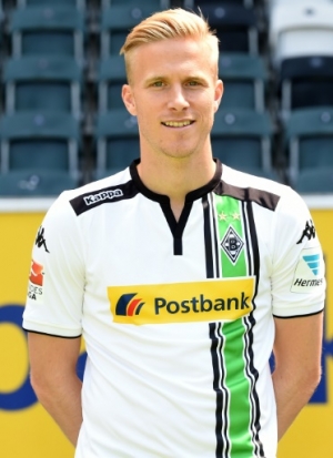 Moenchengladbach's Swedish defender Oscar Wendt poses during the team presentation of the German first division Bundesliga team Borussia Moenchengladbach at the stadium in Moenchengladbach, western Germany, on July 10, 2015. AFP PHOTO / PATRIK STOLLARZ