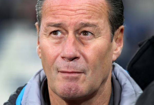 (Arquivo) Huub Stevens, t&eacute;cnico do Hoffenheim, em Sinsheim, no dia 28 de novembro de 2015