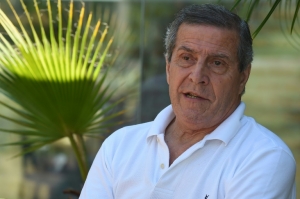 O t&eacute;cnico da sele&ccedil;&atilde;o uruguaia, Oscar Tab&aacute;rez, em Canelones, Uruguai, no dia 9 de fevereiro de 2016