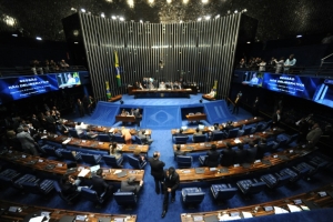 (Arquivo) Vista de uma sess&atilde;o plen&aacute;ria do Senado Federal, em Bras&iacute;lia, no dia 9 de maio de 2016