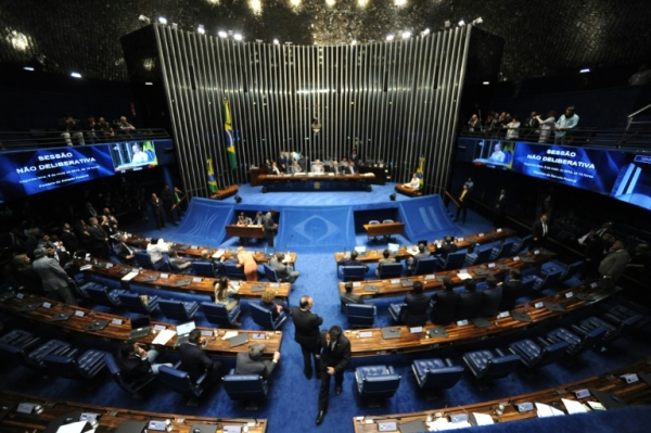(Arquivo) Vista de uma sess&atilde;o plen&aacute;ria do Senado Federal, em Bras&iacute;lia, no dia 9 de maio de 2016