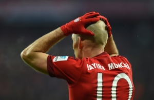 Robben n&atilde;o poder&aacute; defender o Bayern contra o Benfica (foto de arquivo do dia 2 de mar&ccedil;o, em Munique.