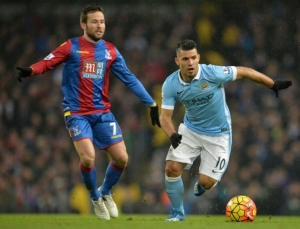 Sergio Ag&uuml;ero (D) anotou dois gols na vit&oacute;ria do City, em 16 de janeiro, em Manchester
