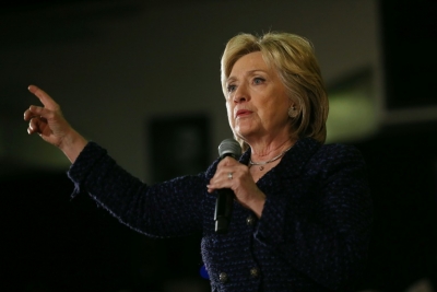 A pr&eacute;-candidata democrata Hillary Clinton discursa em evento de campanha em Waterloo, Iowa, em 11 de janeiro