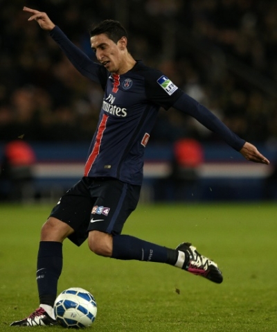 Paris Saint-Germain's Argentinian forward Angel Di Maria shots to score a goal during the French League Cup football match between Paris Saint-Germain (PSG) vs Toulouse on January 27, 2016 at the Parc des Princes stadium in Paris. AFP PHOTO / FRANCK FIFE