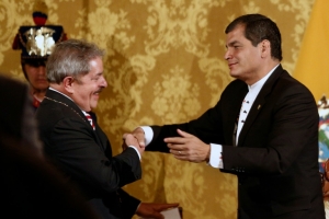 (2013) Correa recebe Lula em Quito