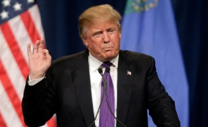 (Arquivo) O pr&eacute;-candidato presidencial americano Donald Trump