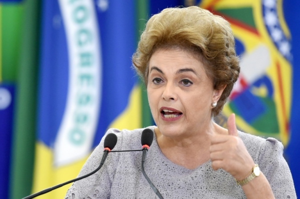 A presidente Dilma Rousseff discursa em Bras&iacute;lia, no dia 22 de mar&ccedil;o de 2016