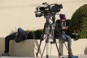 Jornalistas aguardam a decis&atilde;o de juiz de Riverside, Calif&oacute;rnia, sobre Enrique Marquez, o homem acusado de comprar os fuzis de assalto utilizados no massacre de San Bernardino