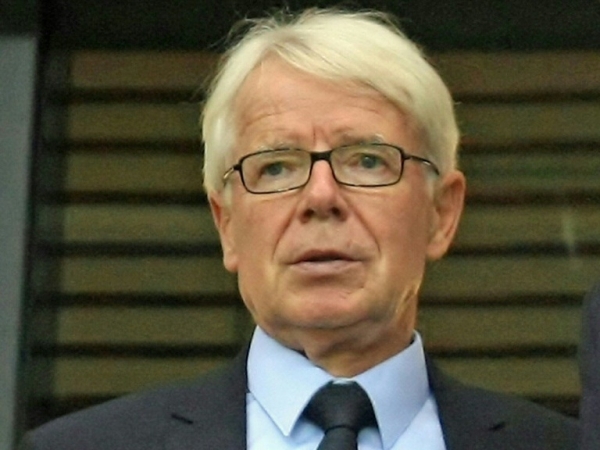 (Arquivo) O presidente interino da Federa&ccedil;&atilde;o Alem&atilde;, Reinhard Rauball