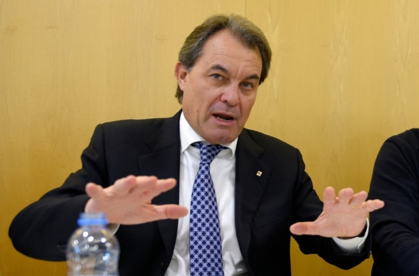 O presidente em exerc&iacute;cio da Catalunha, Artur Mas, participa de coletiva de imprensa, em Barcelona, no dia 4 de janeiro de 2016