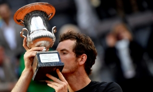 Andy Murray comemora vit&oacute;ria do torneio de Roma, no dia 15 de maio de 2016