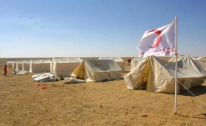 (Arquivo) Imagem de um acampamento de refugiados na cidade s&iacute;ria de Al-Tanaf, registrada em 28 de mar&ccedil;o de 2003