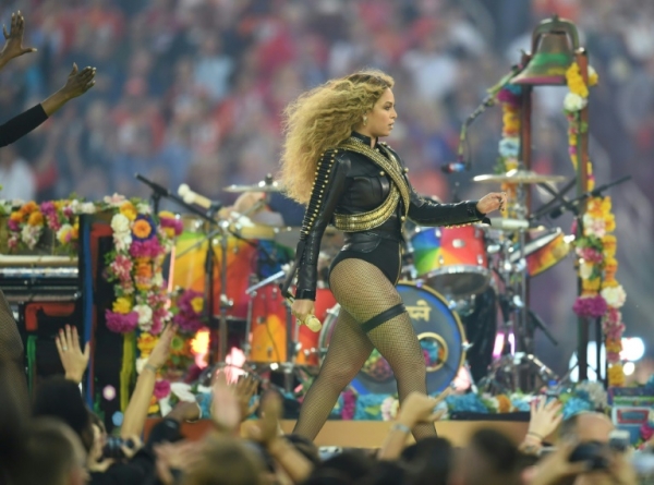 Beyonc&eacute; deu um show no intervalo do Superbowl 50, em 7 de fevereiro, em Santa Clara, na Calif&oacute;rnia