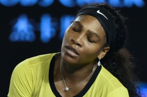 Serena Williams em a&ccedil;&atilde;o durante partida contra Angelique Kerber, em Melbourne, no dia 30 em janeiro de 2016