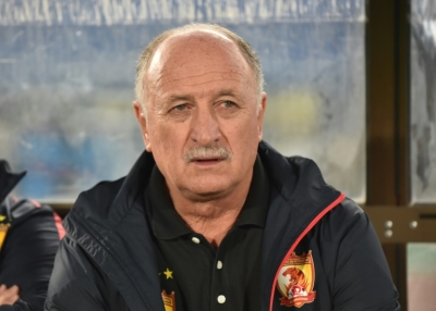 Luiz Felipe Scolari, t&eacute;cnico do Guangzhou, participa de coletiva de imprensa em Osaka, no dia 21 de outubro de 2015