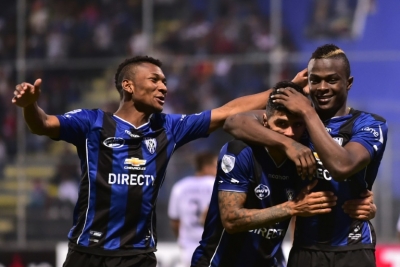 Jogadores do Independiente Del Valle comemoram gol durante partida contra o Melgar, pela Libertadores, em Sangolqui, Equador, no dia 15 de mar&ccedil;o de 2016