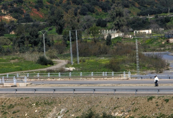Uma colis&atilde;o entre um caminh&atilde;o e um &ocirc;nibus deixou 33 mortos e 22 feridos na Arg&eacute;lia em 4 de junho de 2016&nbsp;