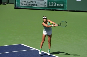 Victoria Azarenka em a&ccedil;&atilde;o durante partida contra Serena Williams, em Indian Wells, Calif&oacute;rnia, no dia 20 de mar&ccedil;o de 2016