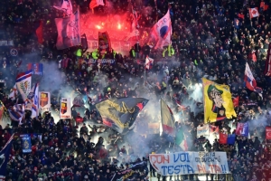 A torcida do Bologna, em Bolonha, no dia 19 de fevereiro de 2016