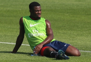 O lateral marfinense Serge Aurier, do Paris Saint-Germain, em Doha, no dia 28 de dezembro de 2015