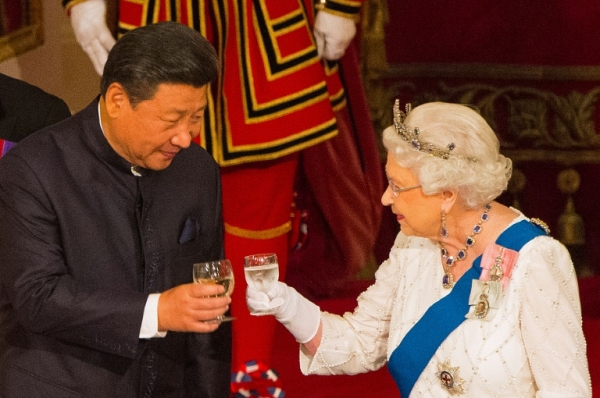 (2015) A rainha recebe o presidente chin&ecirc;s no Pal&aacute;cio de Buckingham